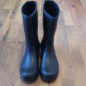Rain boots size 8